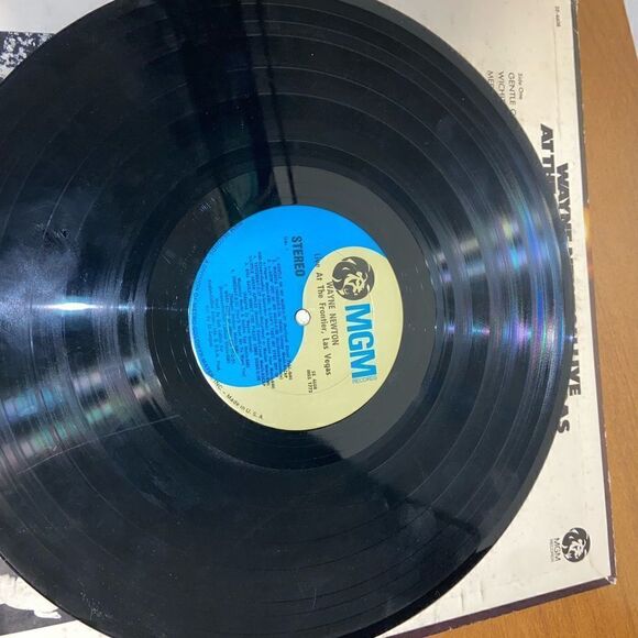 Vintage Wayne newton live in Vegas vinyl record - Picture 3 of 3